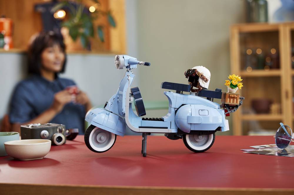 lego vespa